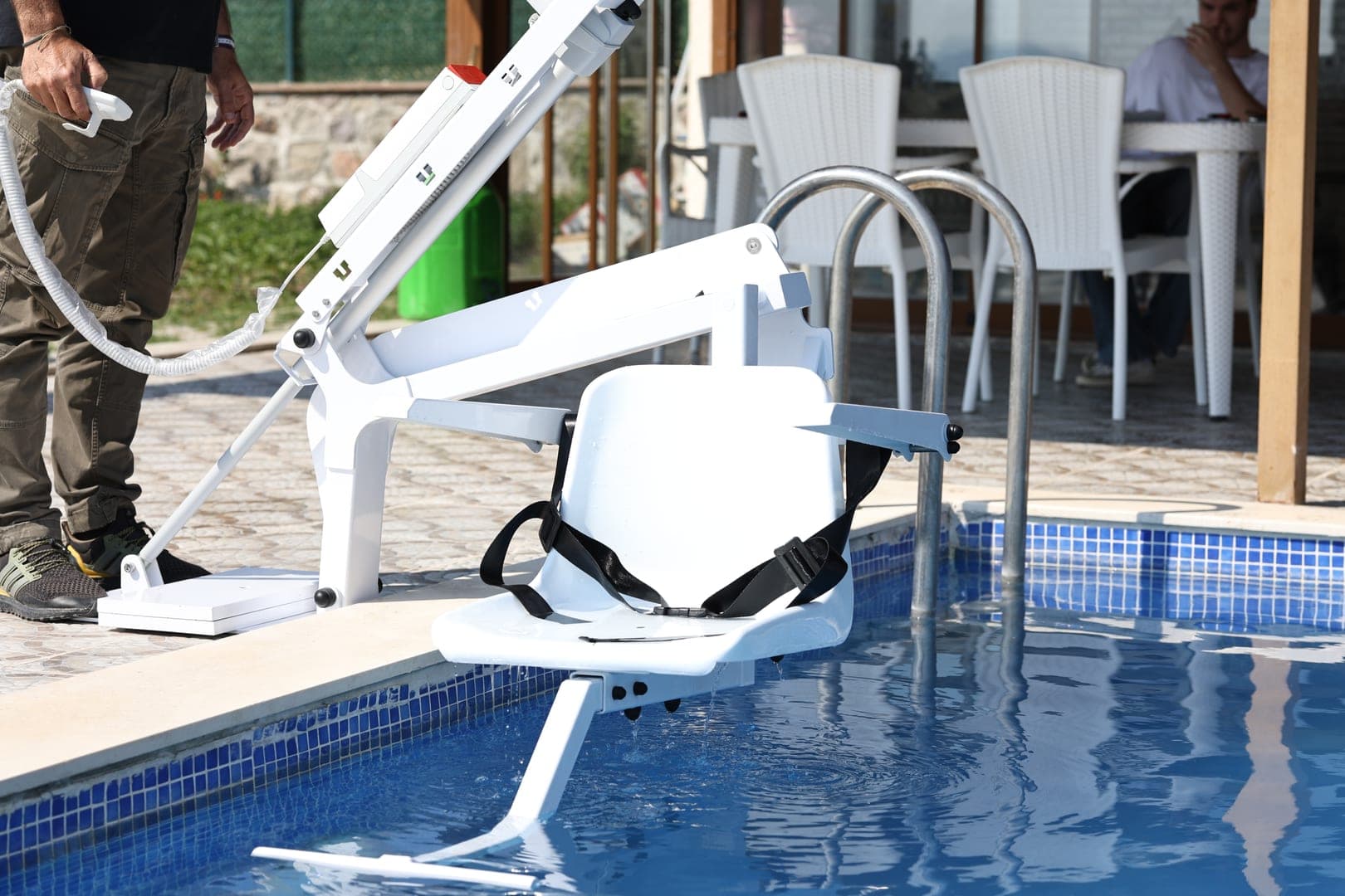 Nart Pool Lift