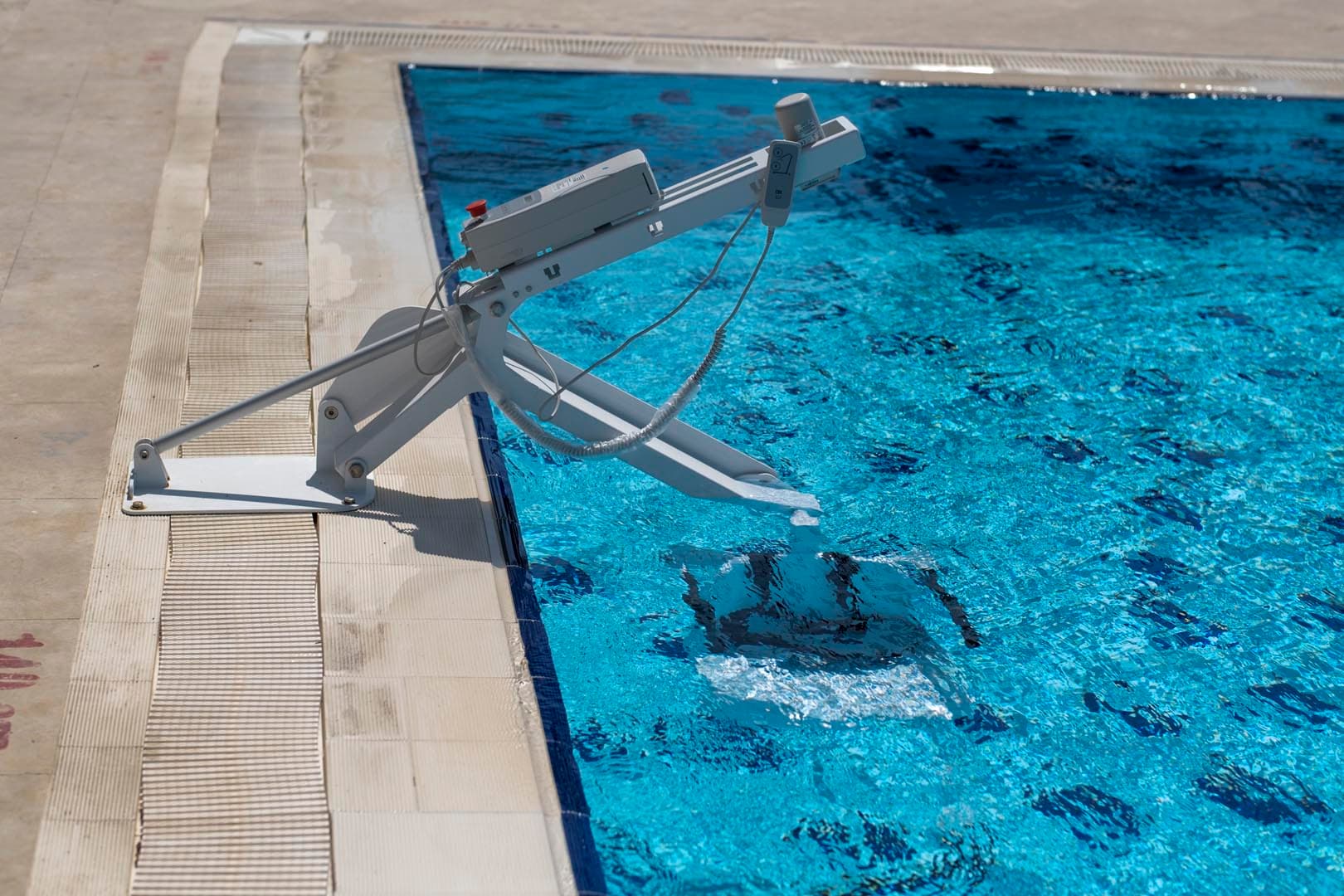 Nart Pool Lift image 10
