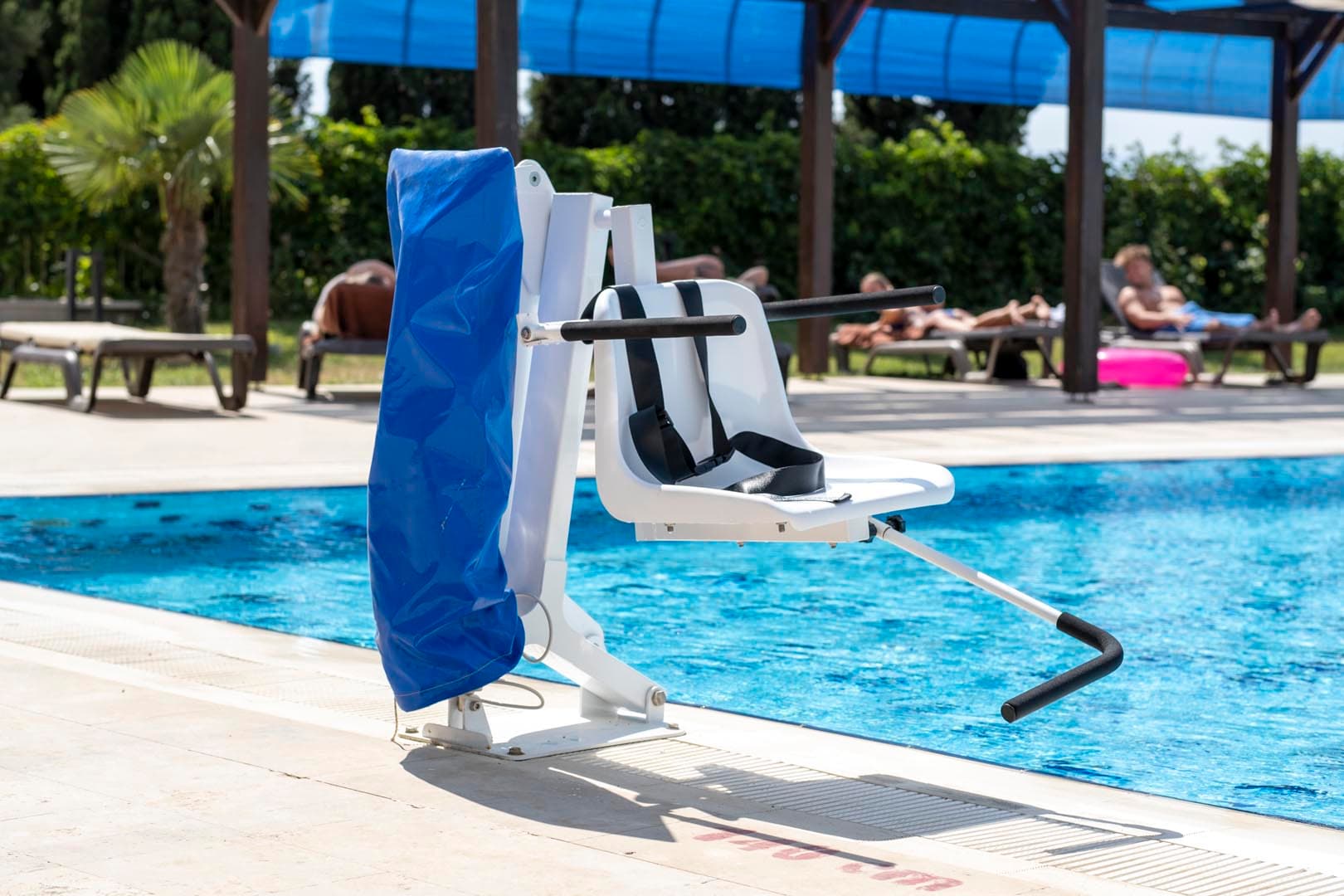Nart Pool Lift image 2