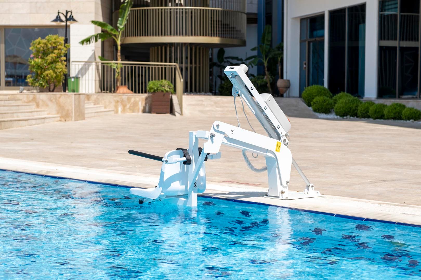 Nart Pool Lift image 6