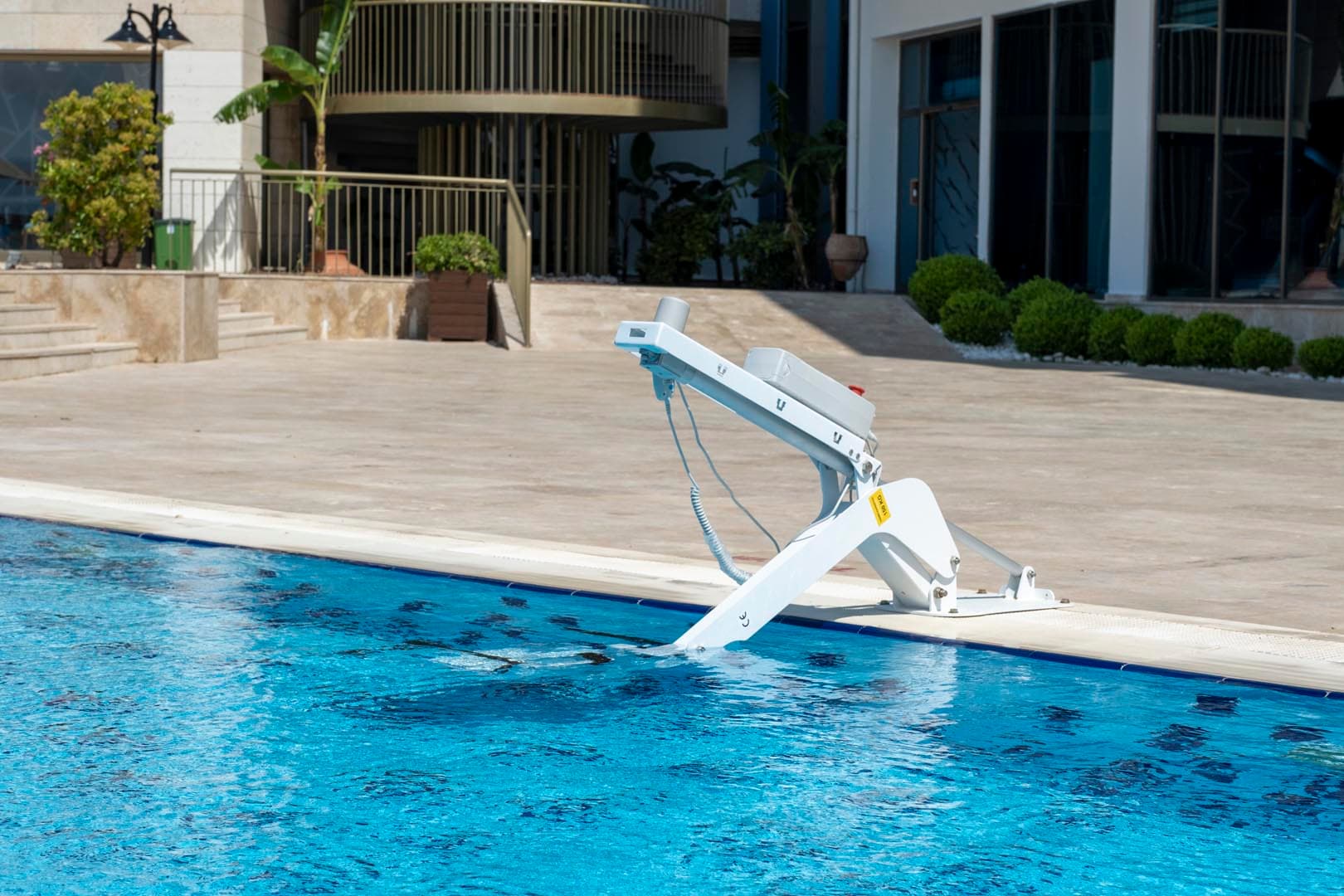 Nart Pool Lift image 7