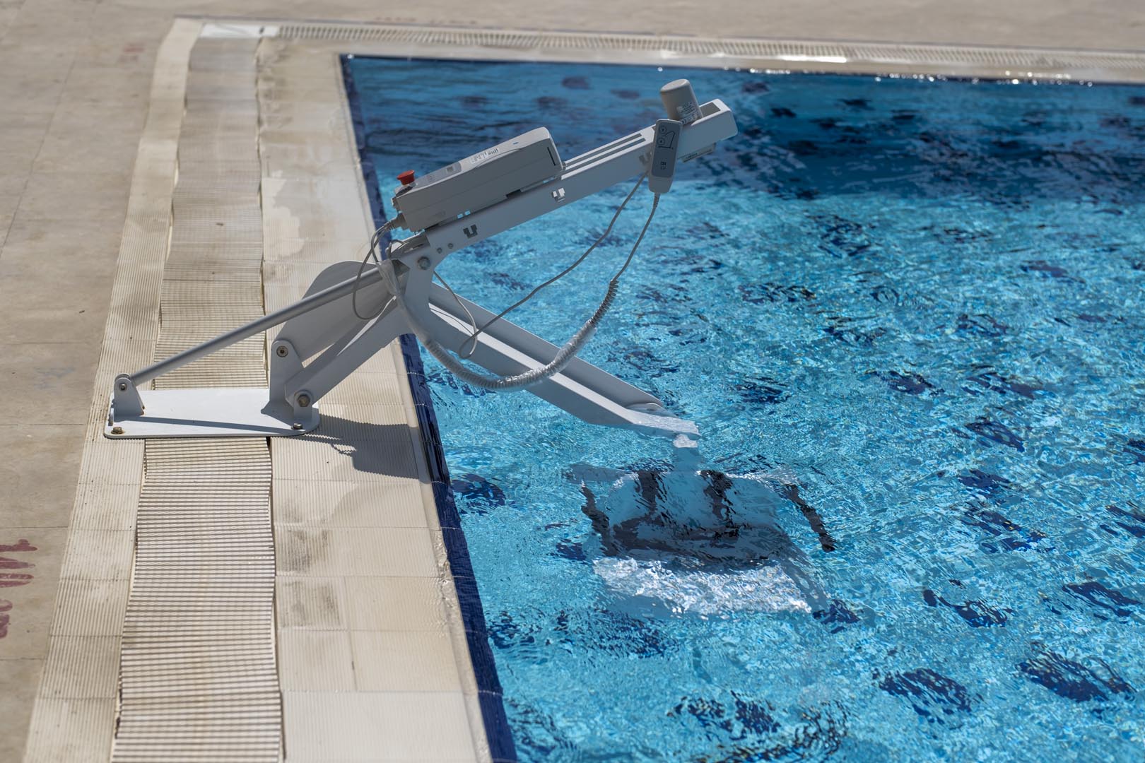 Nart Pool Lift image 10