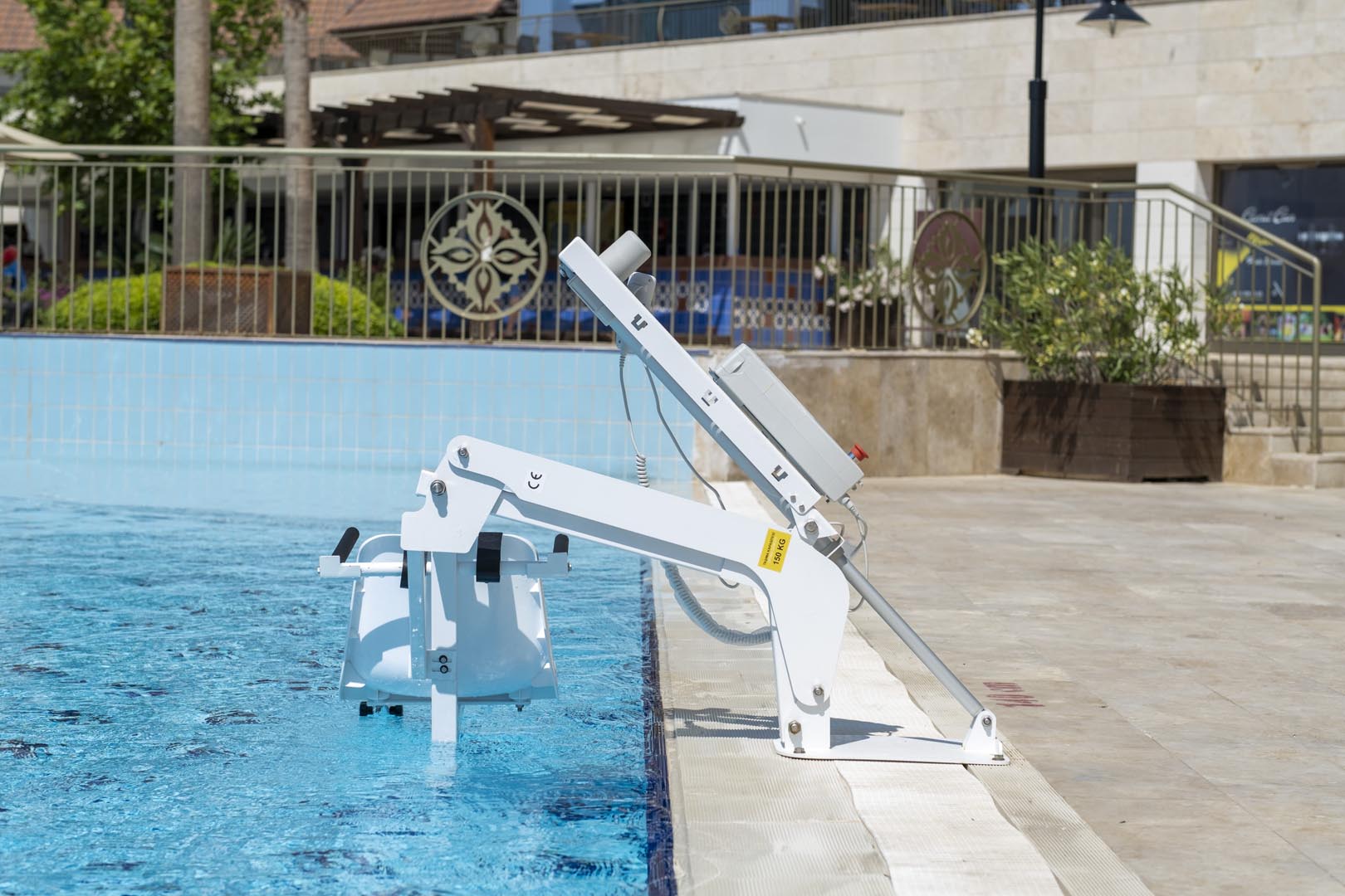 Nart Pool Lift image 5