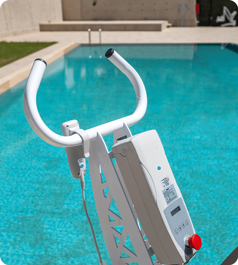 Nart Shark Pool Lift image 1