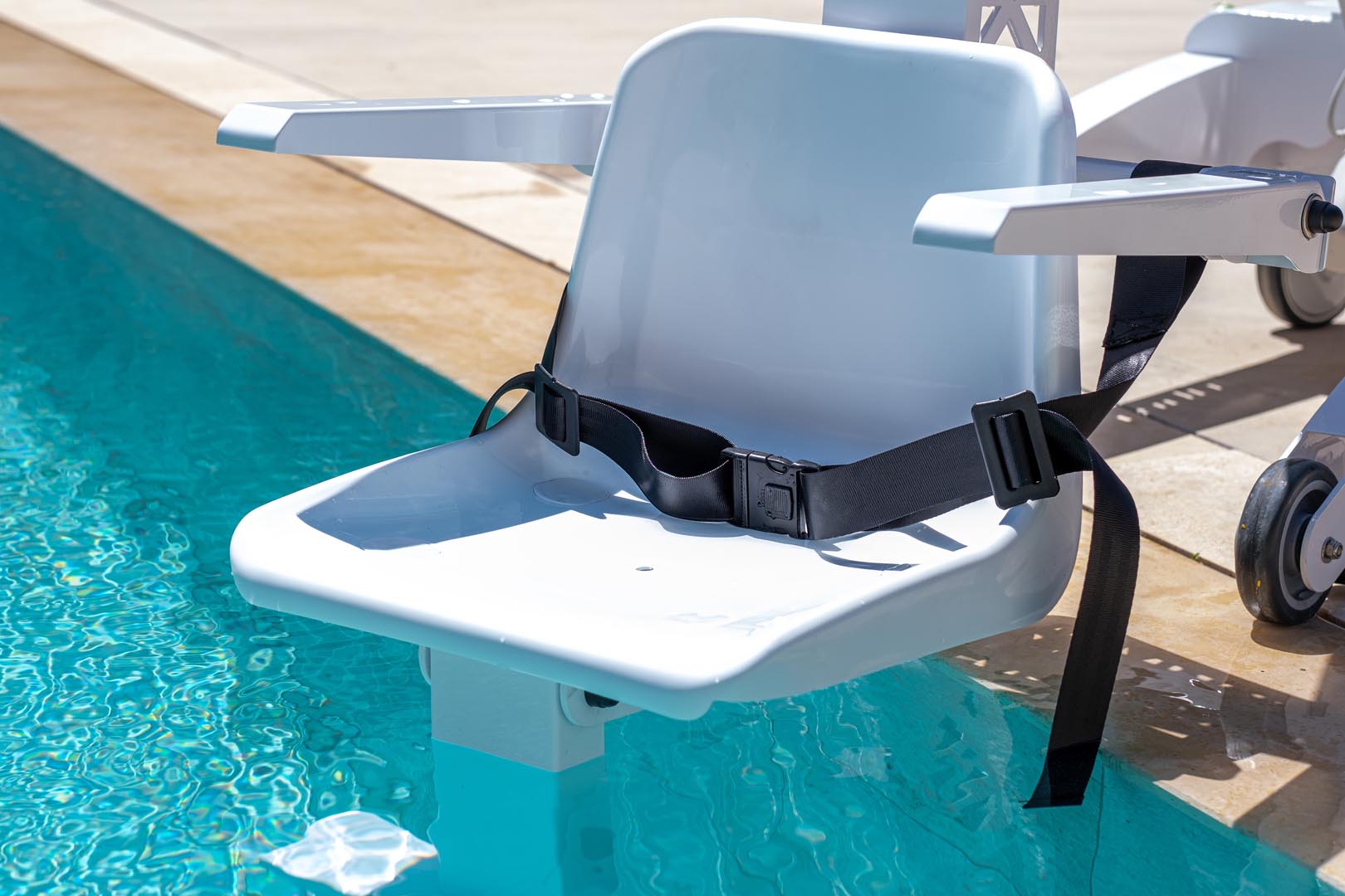 Nart Shark Pool Lift image 7