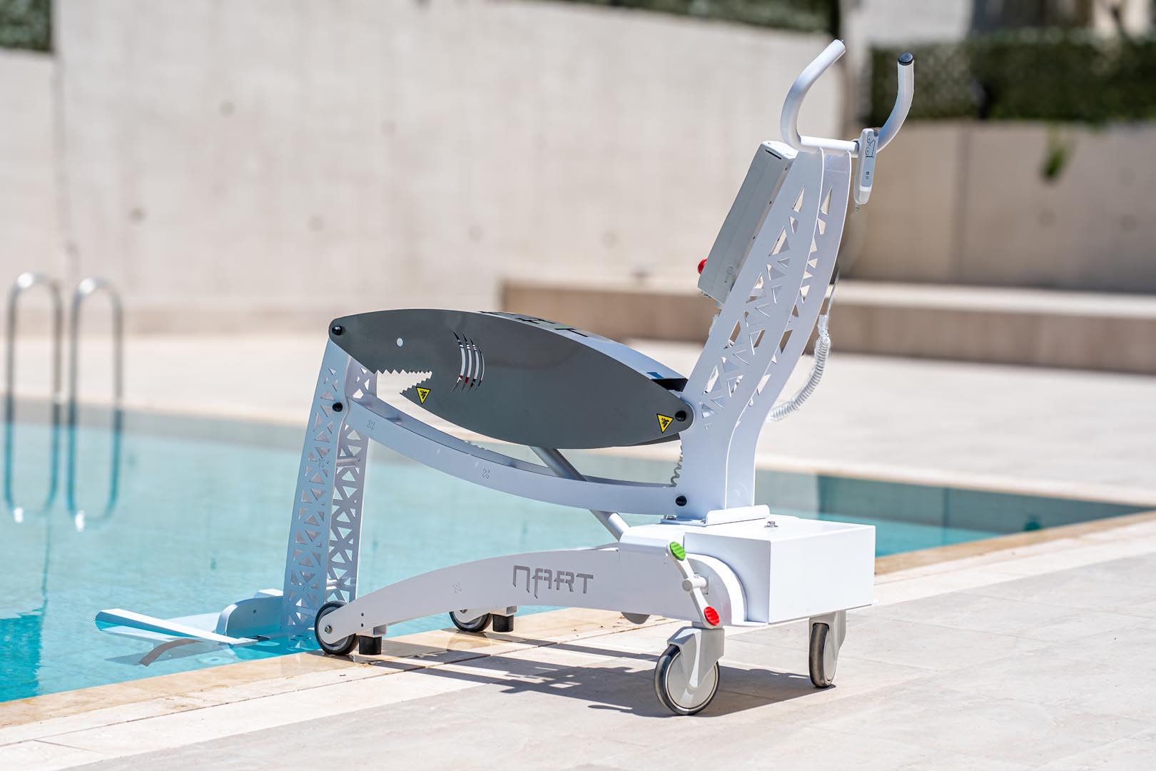 Nart Shark Pool Lift image 14